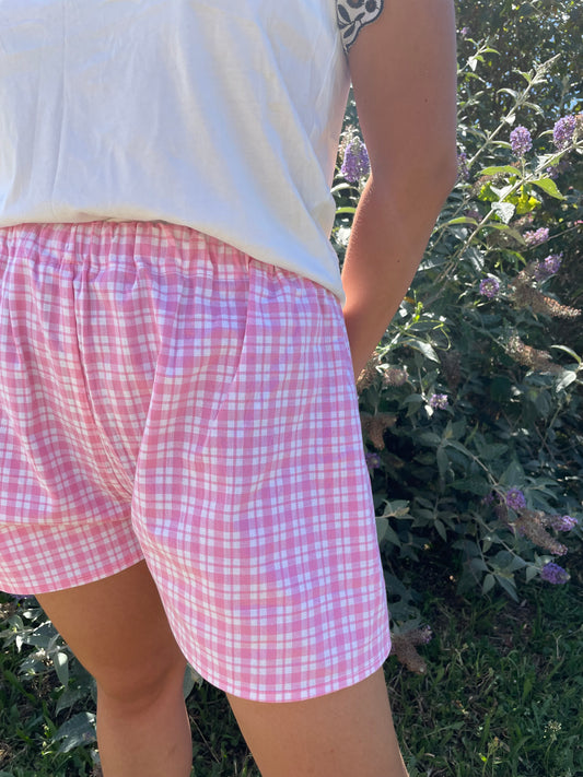 Short à carreaux roses
