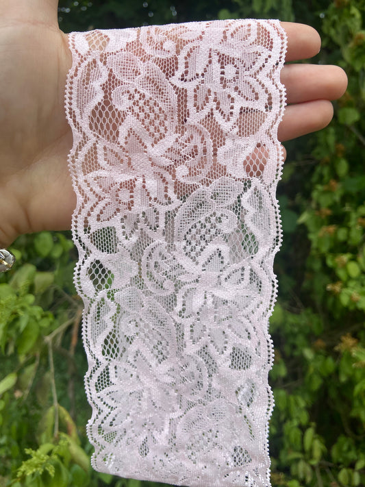 Bandeau en dentelle rose pâle