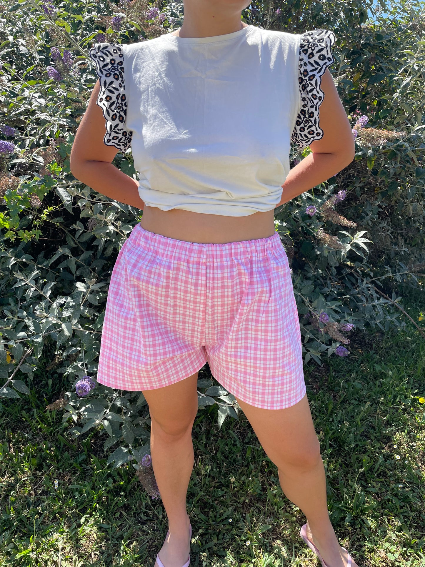 Short à carreaux roses