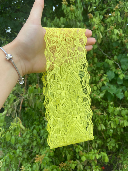 Bandeau en dentelle jaune
