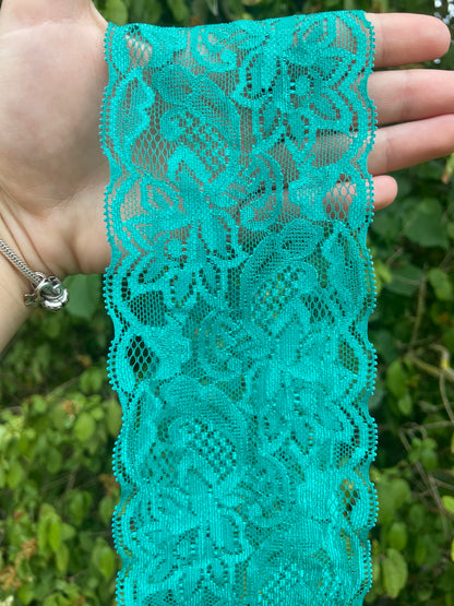 Bandeau en dentelle verte