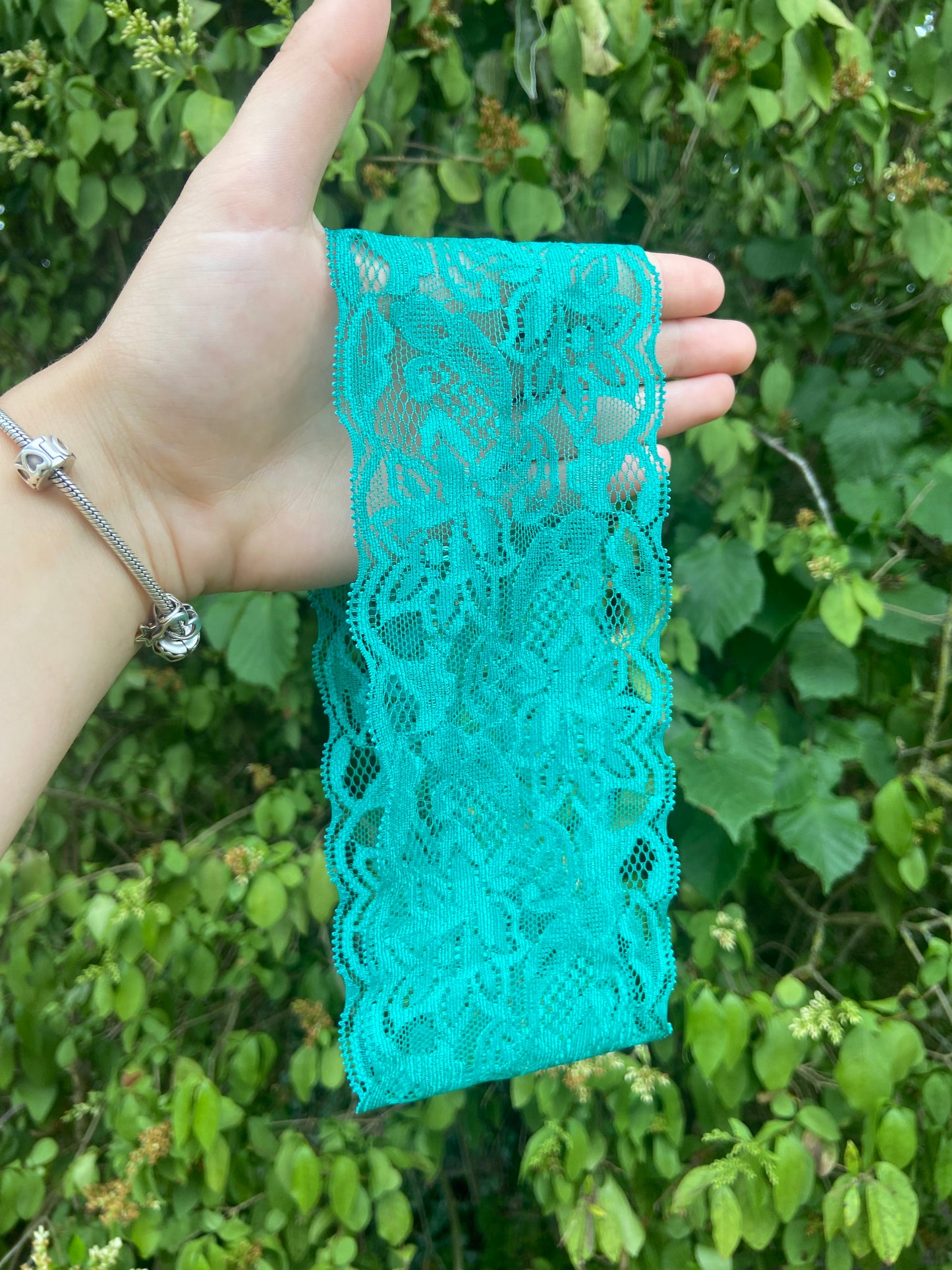 Bandeau en dentelle verte