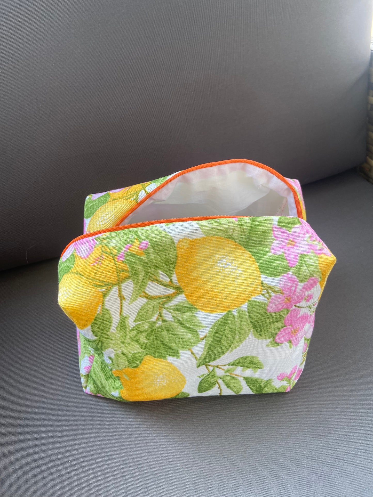 Trousse de voyage au citron