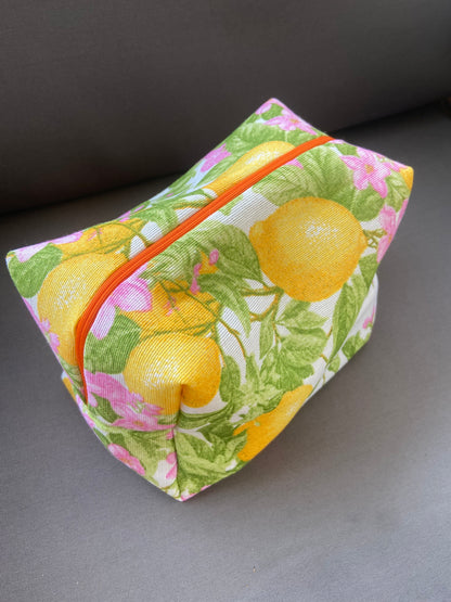 Trousse de voyage au citron