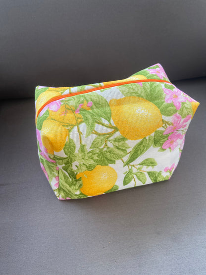 Trousse de voyage au citron
