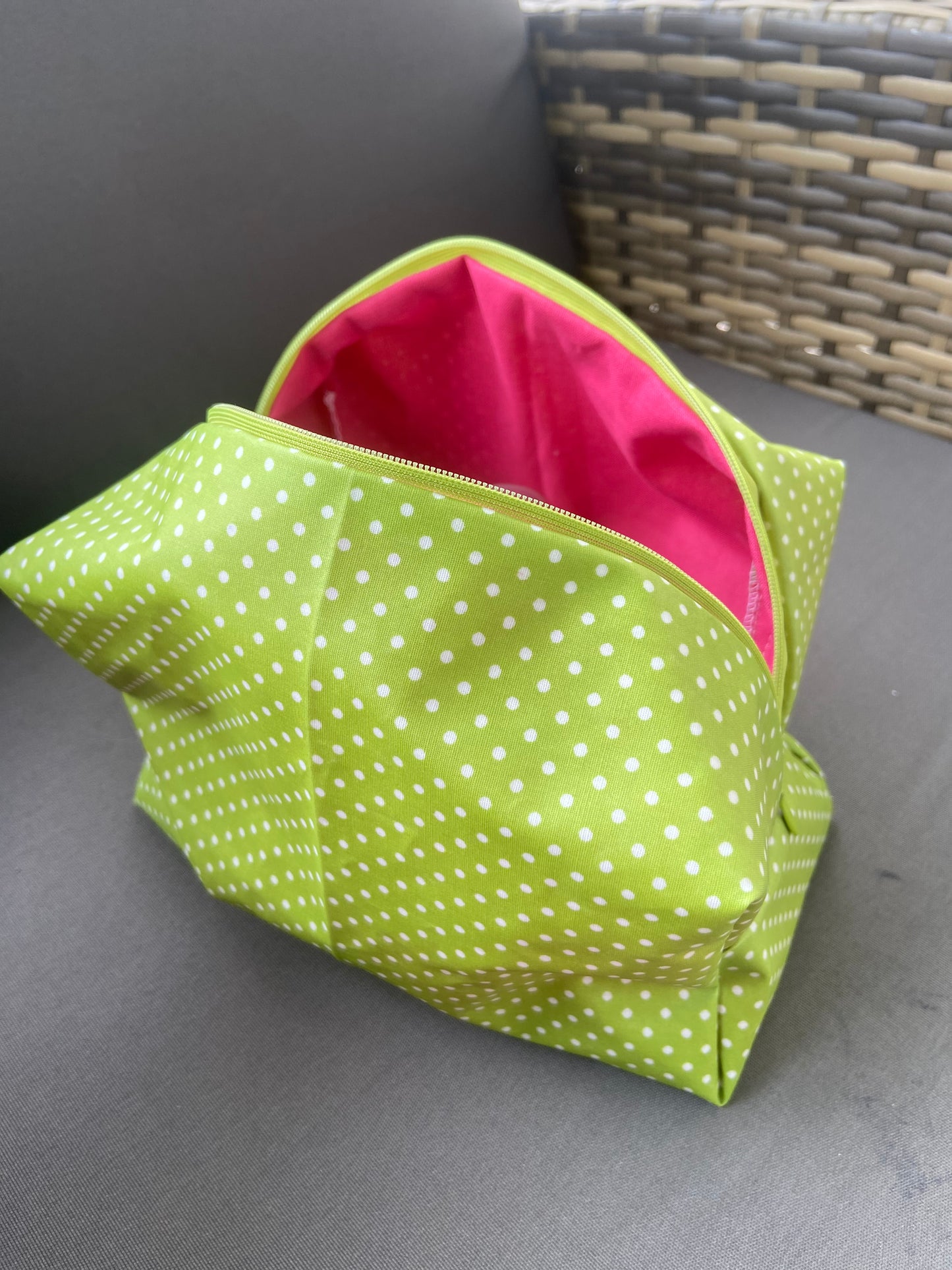 Trousse de voyage à pois