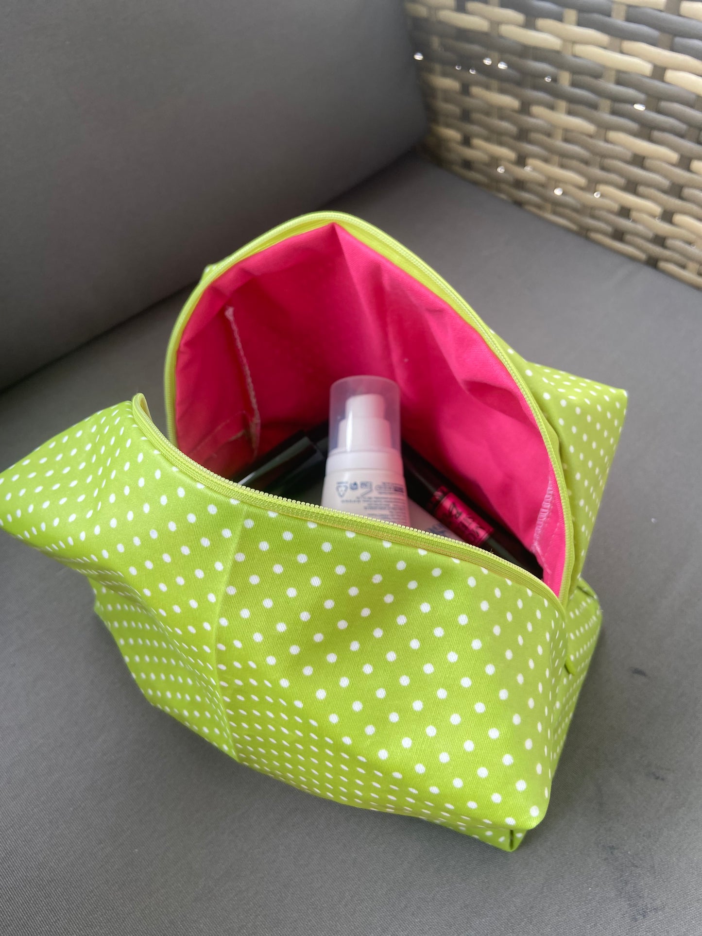 Trousse de voyage à pois